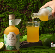 发酵型果酒生产厂家 100 + 天低温发酵